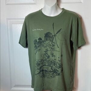 Uniqlo Anime The Seven Deadly Sins  Olive Green Graphic Tee Shirt Size Small